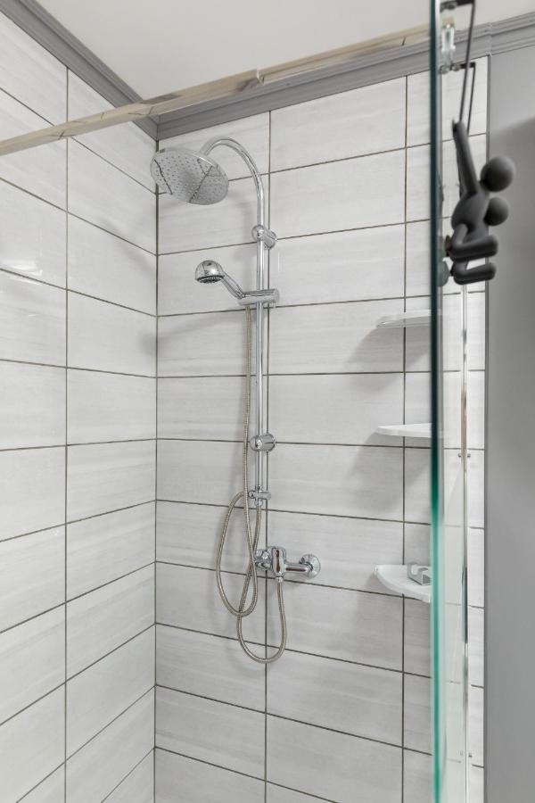 Waterview Apartments - Koru Apartment And Pool Mimice Εξωτερικό φωτογραφία