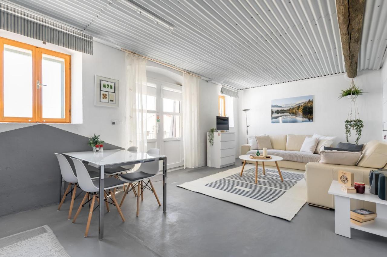 Waterview Apartments - Koru Apartment And Pool Mimice Εξωτερικό φωτογραφία