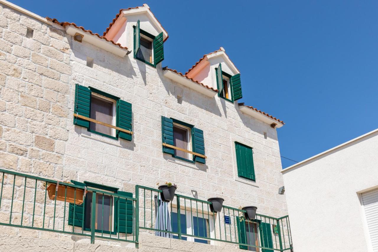 Waterview Apartments - Koru Apartment And Pool Mimice Εξωτερικό φωτογραφία